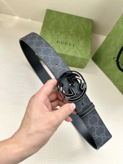 Gucci Classic New Belt 2070