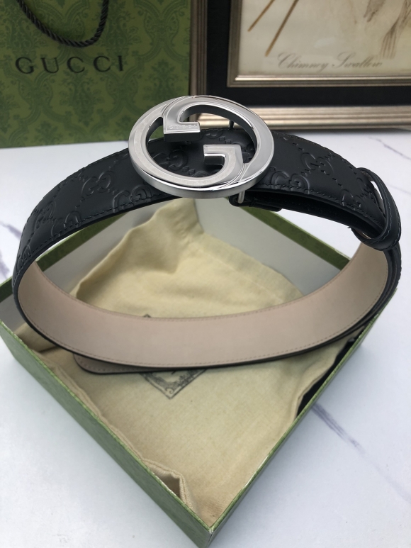 Gucci Classic New Belt 2210