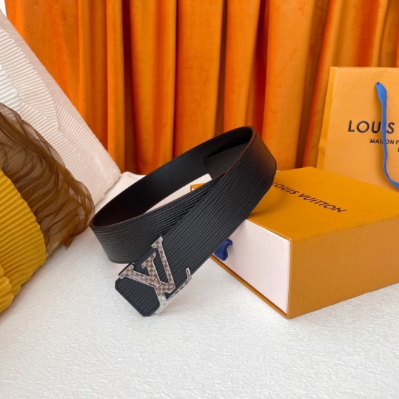 replica Louis vuitton Classic New Belt 2603