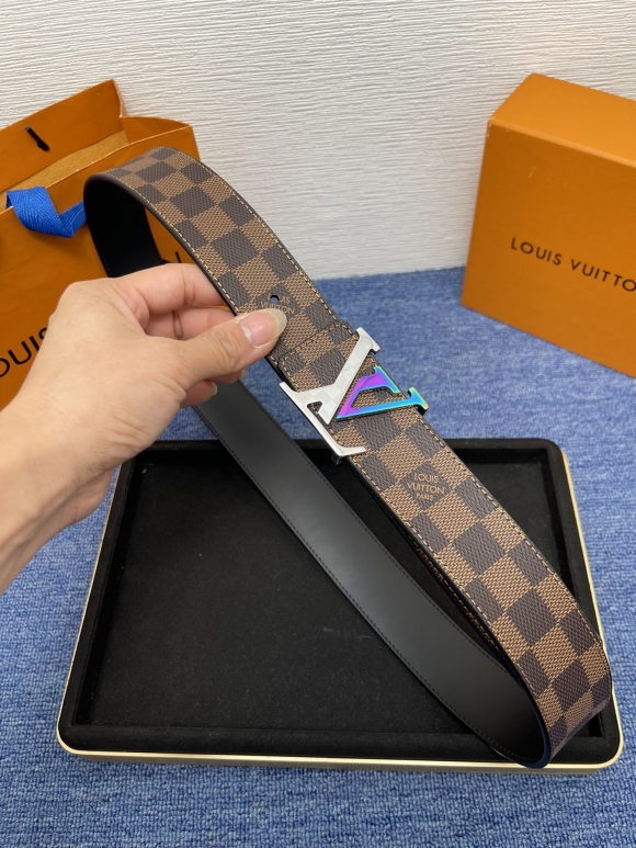 replica Louis vuitton Classic New Belt 2605