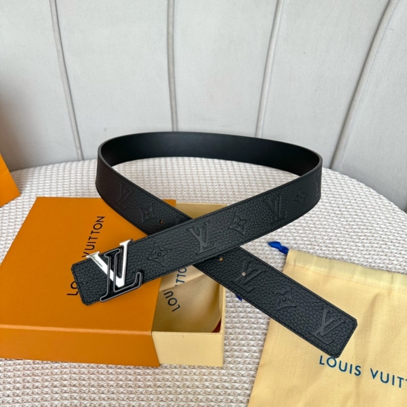 replica Louis vuitton Classic New Belt 2693