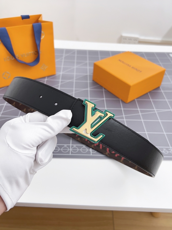 replica Louis vuitton Classic New Belt 2739