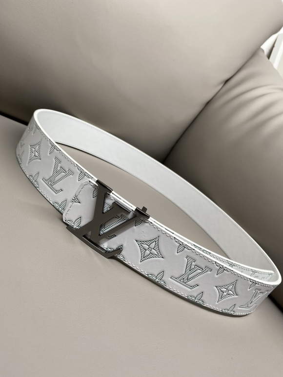 replica Louis vuitton Classic New Belt 2825