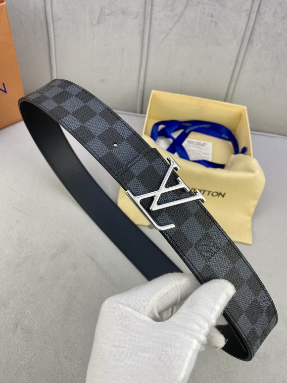 replica Louis vuitton Classic New Belt 2902