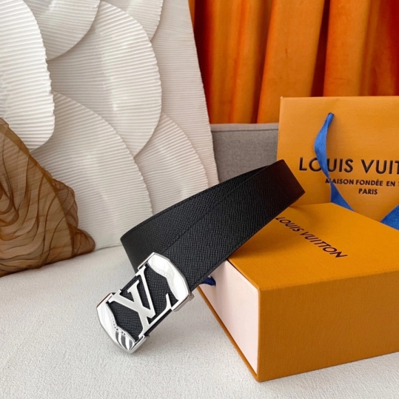 replica Louis vuitton Classic New Belt 2882