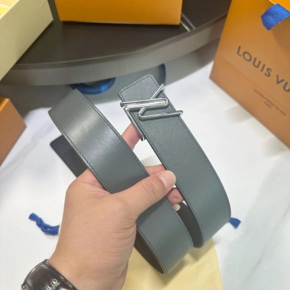 replica Louis vuitton Classic New Belt 3036