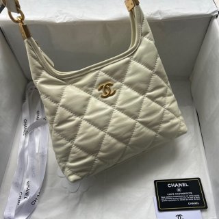 CHANEL24A New Hobo 538