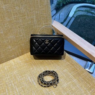 Chanel 24s New Handheld Makeup Box Bag 3211 black color