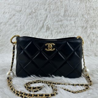 CHANEL24S Pearl Adjustable Buckle Hobo Bag 768