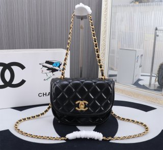 Chanel 24C Saddle Bag 8943 black color