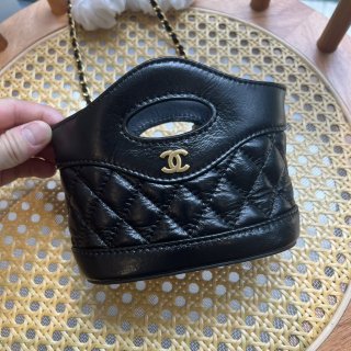 24c CHANEL Medium 31 bag Chain bag 5803