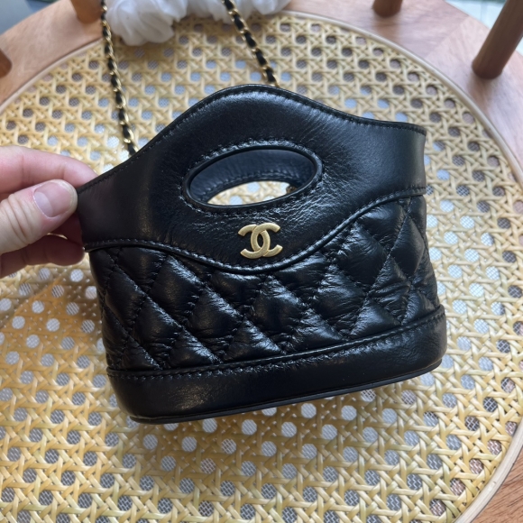 24c CHANEL Medium 31 bag Chain bag 5803