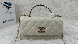 Chanel 24P new rhinestone handheld woc 513 White bilayer