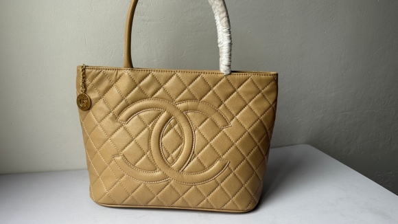 CHANEL Vintagep Hilton Bag 3326 Tanned