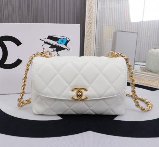 chanel 2024 new thick chain messenger bag 2401 cream color