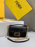 FENDI BAGUETTE FHN-2020-124182