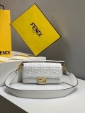 FENDI BAGUETTE FHN-2020-124189