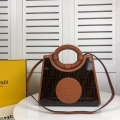 FENDI RUNAWAY SHOPPER FHN-2020-124375