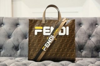 FENDI TOTE FHN-2020-124381