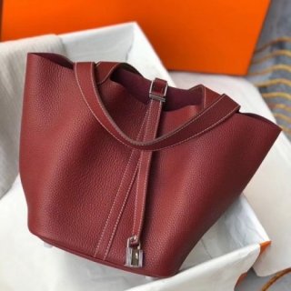 Hermes Bordeaux Picotin Lock MM 22cm Bag