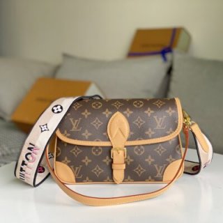 Replica Louis Vuitton Diane M45985