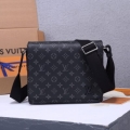 Replica Louis Vuitton District Pm Messenger Bag