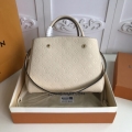 Replica Louis Vuitton Aaa-Montaigne Mm-M44061 White