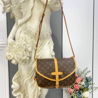 Replica Louis Vuitton Monogram Canvas Saumur Mm M42256