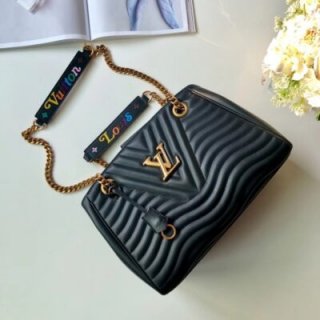 Replica Louis Vuitton New Wave Chain Tote