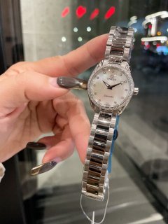 Replica OMEGA Women's Watches 1137